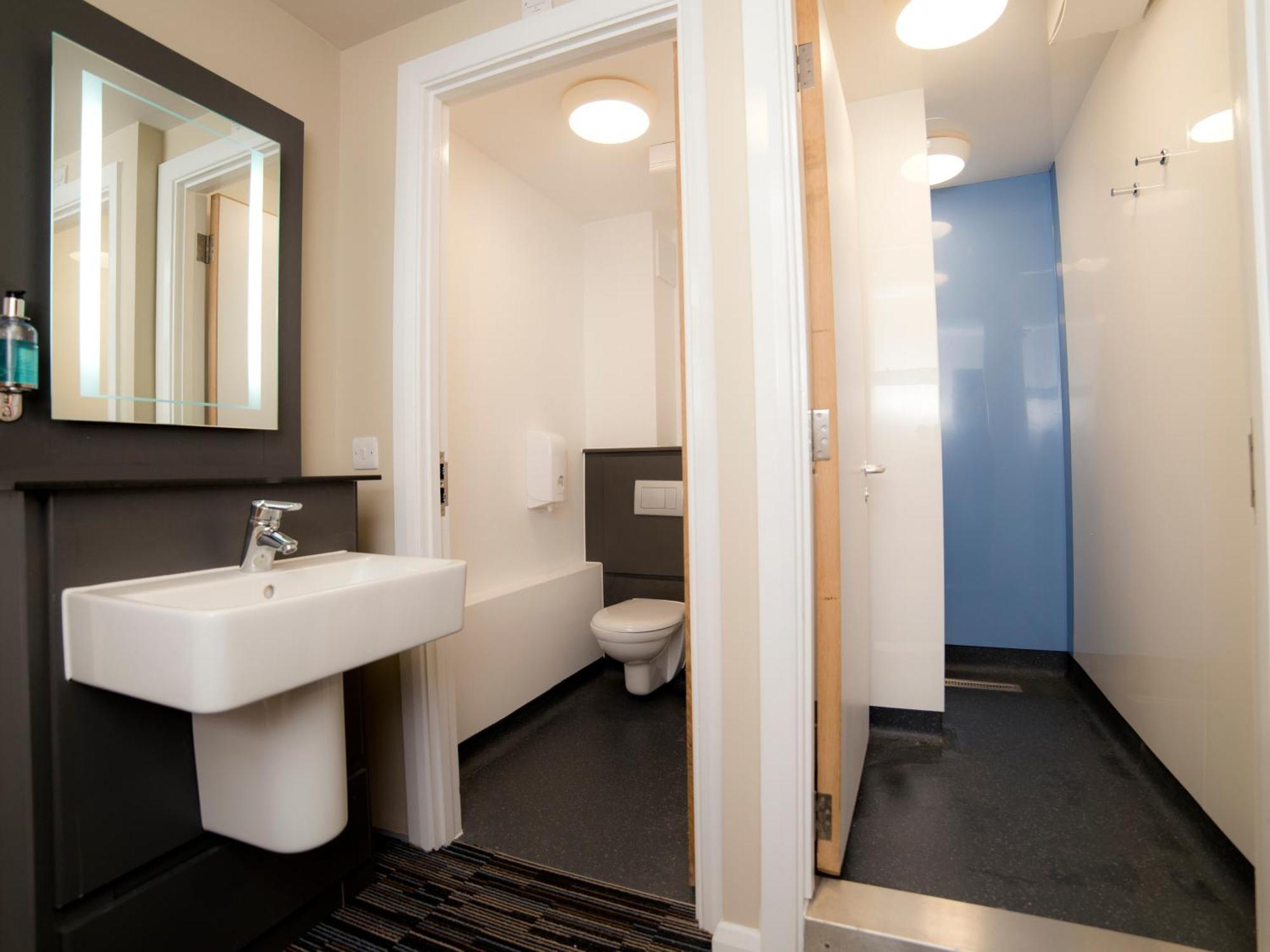 Yha Cambridge Hostel Bagian luar foto